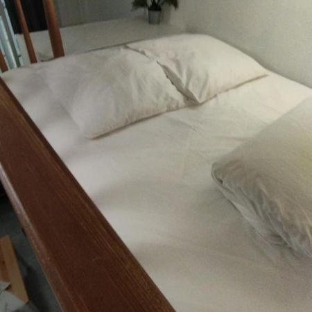 Le Marais Charm -Bright Studio With Elevated Sleeping Quarters Leilighet Paris Eksteriør bilde